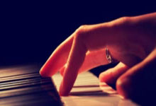 爱游戏体育：皇马vs皇社：维尼修斯、贝林厄姆首发，姆巴佩替补.